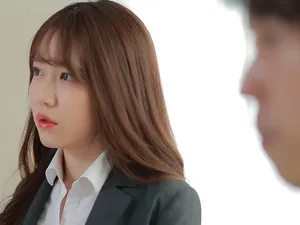 Người chồng hiền không đáp ứng đủ chuyện chăn gối, Cô vợ chết mê trước gã nhà cạnh bên dân chơi