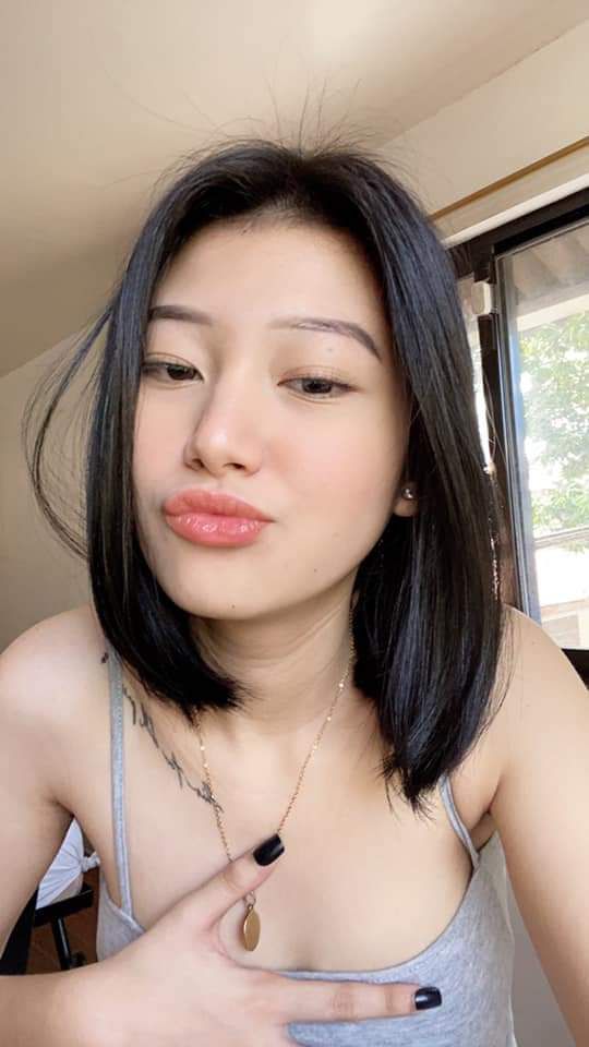đang giờ nghỉ trưa thì bị cô bạn học xin mút tí…