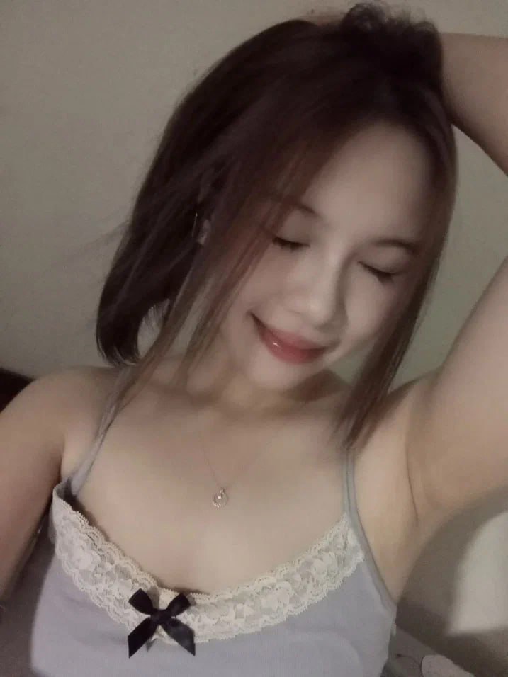 Chị cùng cha khác mẹ: Tôi không bị bệnh! Anh đã muốn làm tình với em từ lâu rồi