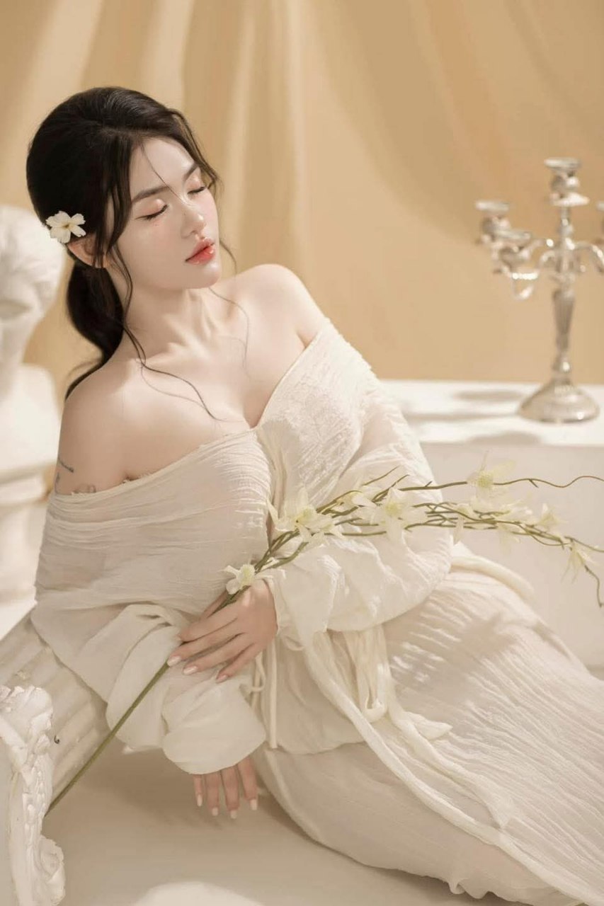 Nữ phạm nhân đĩ lửa ở cam lang thang khi vừa ra tù được ông chú tốt bụng giúp đỡ